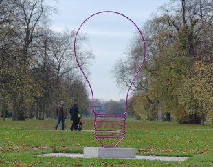 Michael Craig-Martin Bulb (magenta), 2015 © Michael Craig-Martin. Photo: Mike Bruce. Courtesy: the artist and Gagosian. London literature festivals guide.