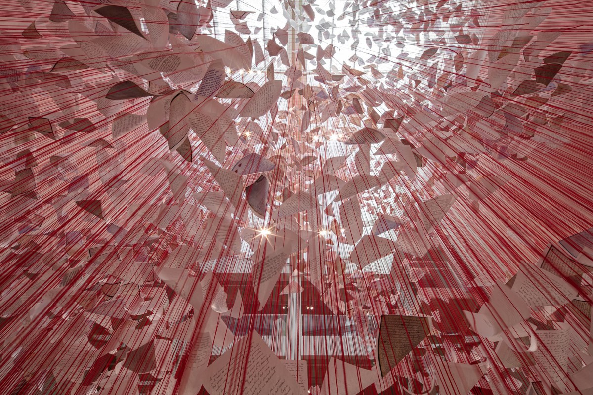 Chiharu Shiota, Letters of Love, 2022. Installation view, MOCA Jacksonville, Florida. Photo: Doug Eng. Courtesy: the artist and DACS, London.